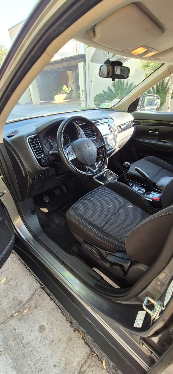 MITSUBISHI OUTLANDER 2,0 - foto 6