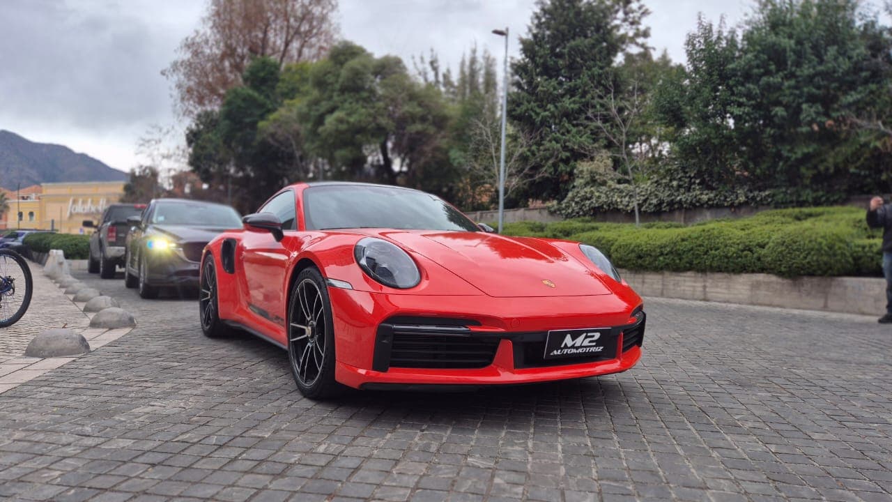 Porsche 911 Turbo 992 - foto 2