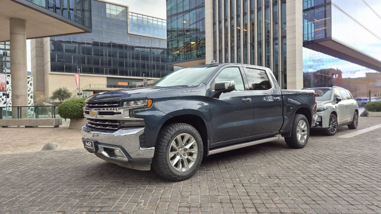 Chevrolet Silverado LTZ - foto 3