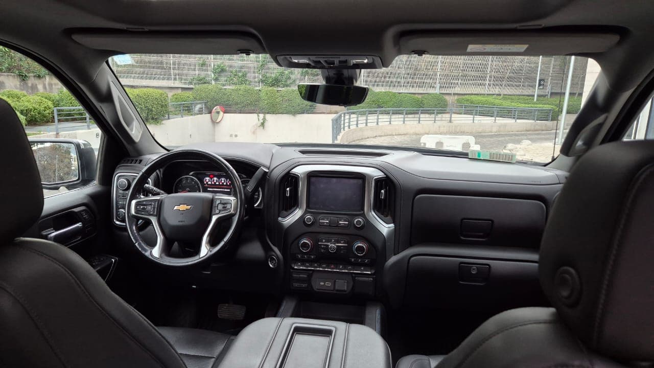 Chevrolet Silverado LTZ - foto 4